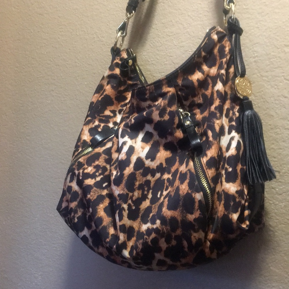 Vince Camuto Leopard satchel￼